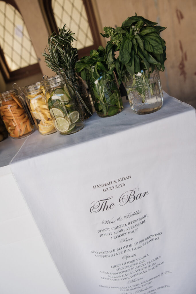 Abby Monroe Arizona Wedding Photography | Classy Venue