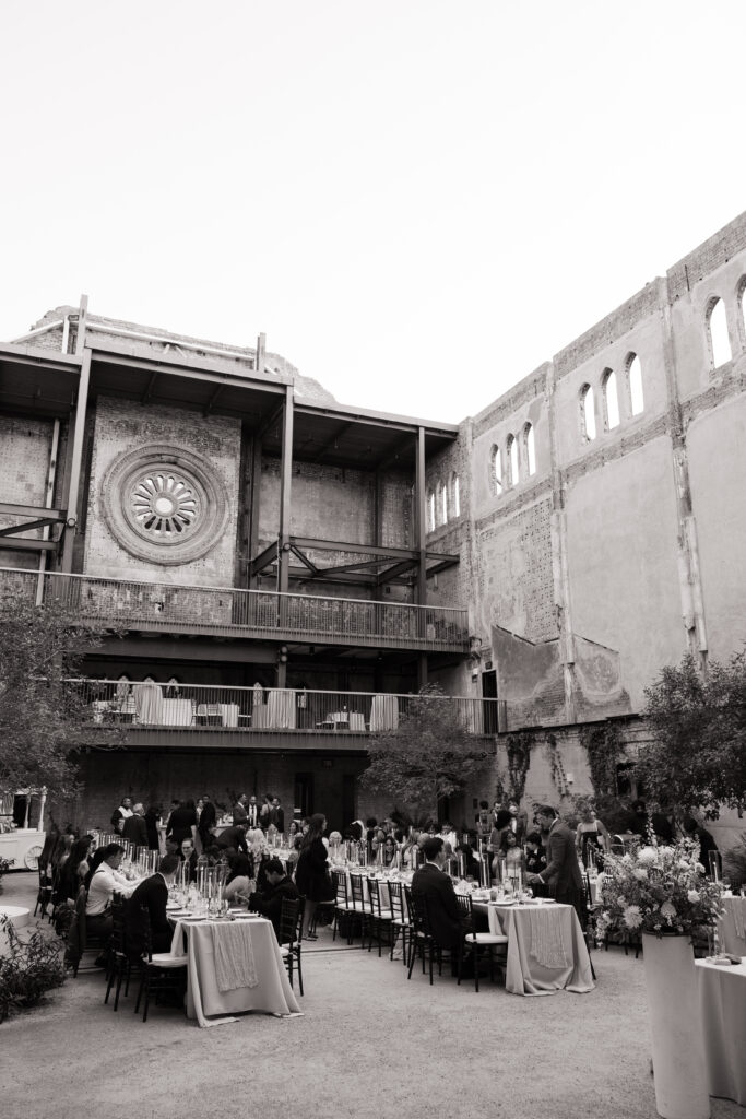 Classy Arizona wedding photography at Monroe Abby in 